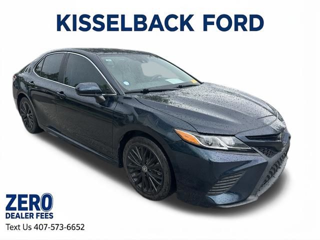 2020 Toyota Camry SE FWD photo