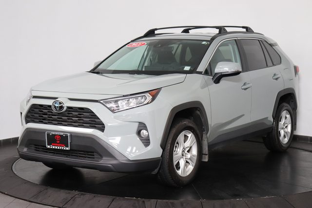 2021 Toyota RAV4 XLE AWD photo
