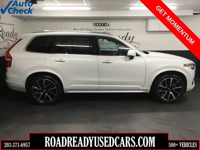 2021 Volvo XC90 Momentum AWD photo