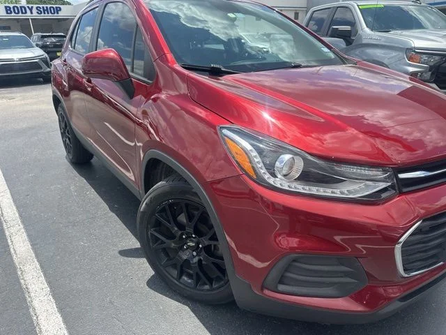 2021 Chevrolet Trax LT FWD photo