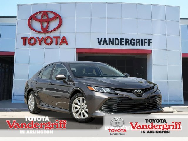2020 Toyota Camry LE FWD photo