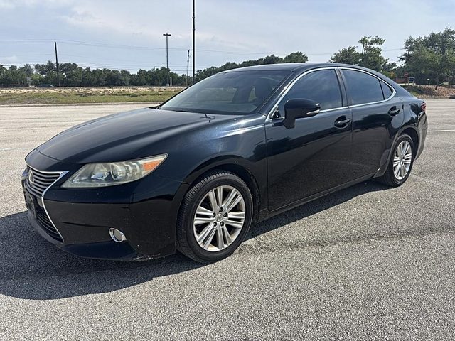 2015 Lexus ES  FWD photo