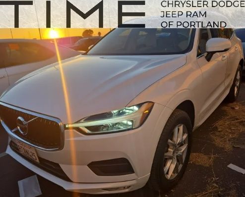 2021 Volvo XC60 Momentum AWD photo