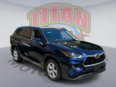 2021 Toyota Highlander LE AWD photo