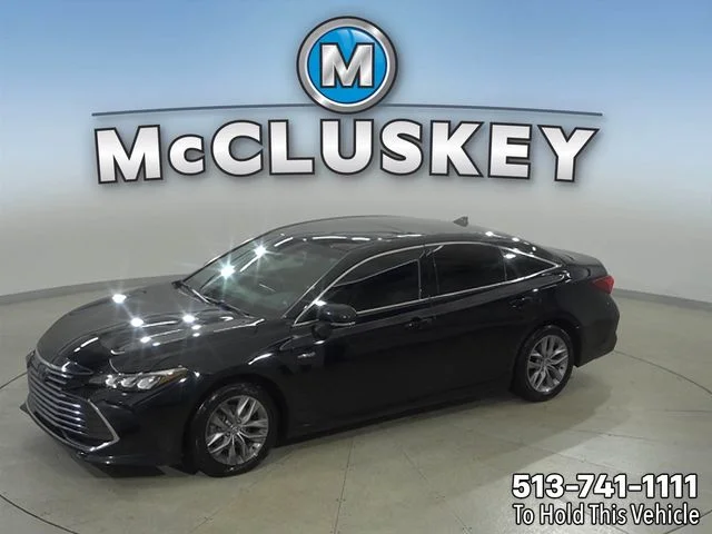 2019 Toyota Avalon Hybrid XLE FWD photo