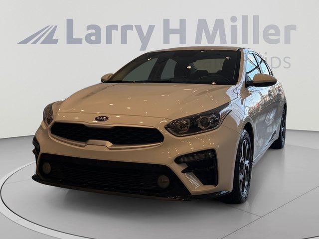 2021 Kia Forte LXS FWD photo
