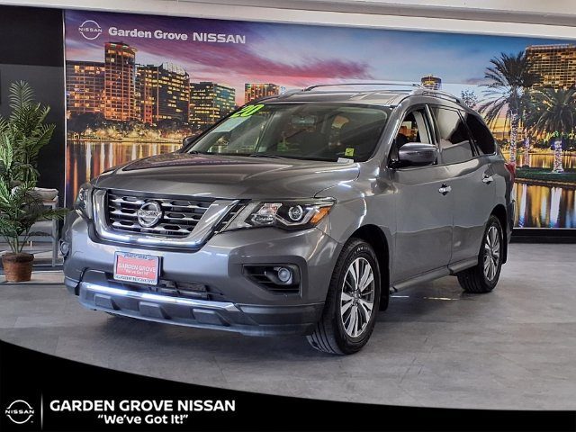 2020 Nissan Pathfinder S FWD photo