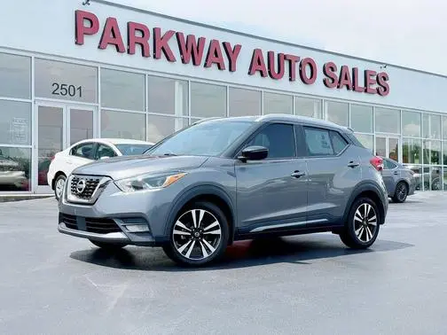 2020 Nissan Kicks SR FWD photo