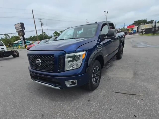 2017 Nissan Titan PRO-4X 4WD photo
