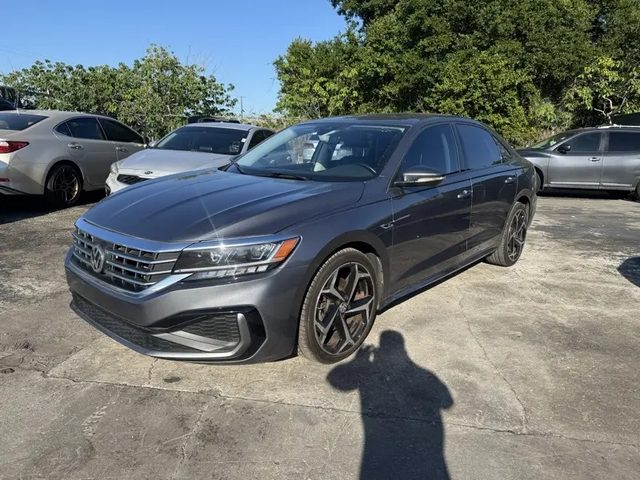 2020 Volkswagen Passat 2.0T R-Line FWD photo