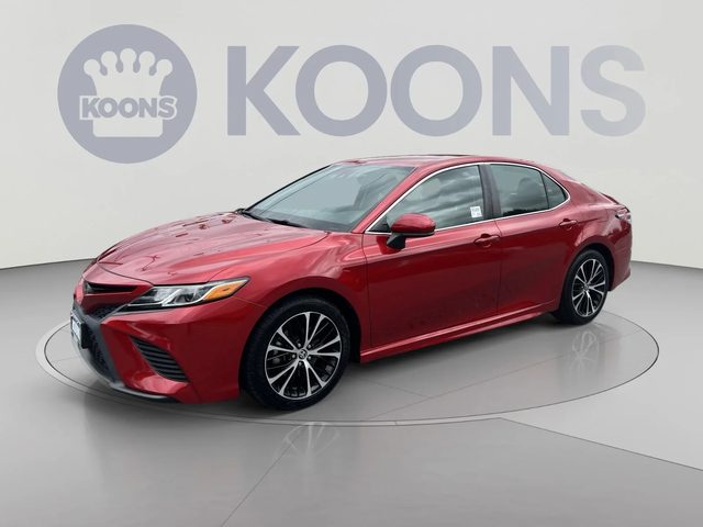 2020 Toyota Camry SE FWD photo
