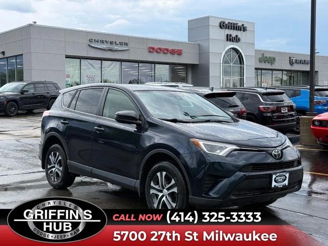 2017 Toyota RAV4 LE AWD photo