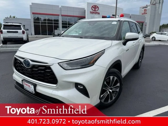 2021 Toyota Highlander Hybrid XLE AWD photo