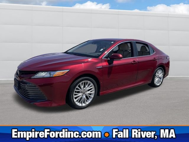 2020 Toyota Camry Hybrid XLE FWD photo
