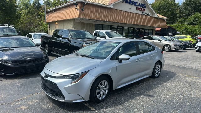 2021 Toyota Corolla LE FWD photo