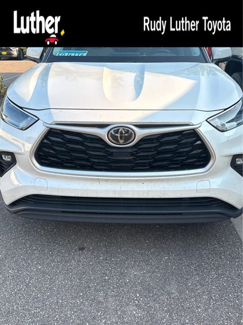 2021 Toyota Highlander XLE AWD photo