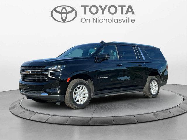 2021 Chevrolet Suburban LT 4WD photo