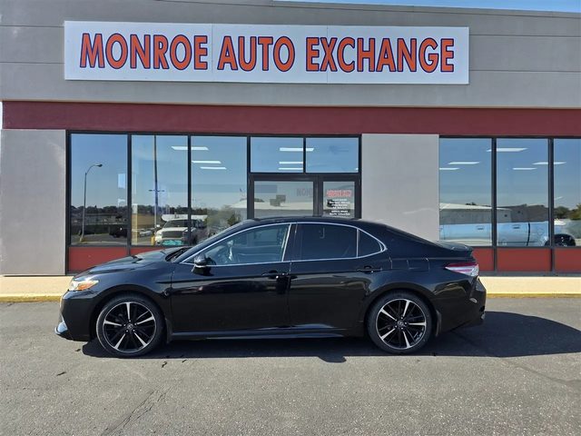2018 Toyota Camry XSE FWD photo
