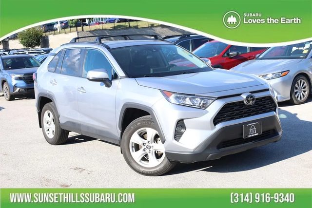 2021 Toyota RAV4 XLE AWD photo