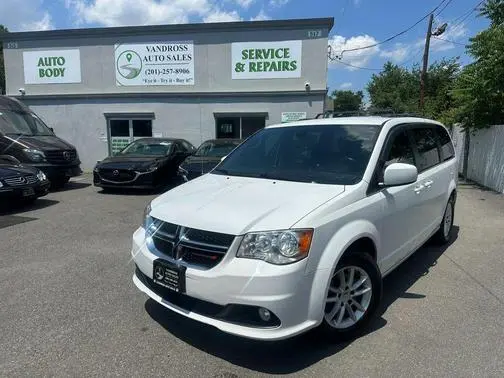 2019 Dodge Grand Caravan SXT FWD photo