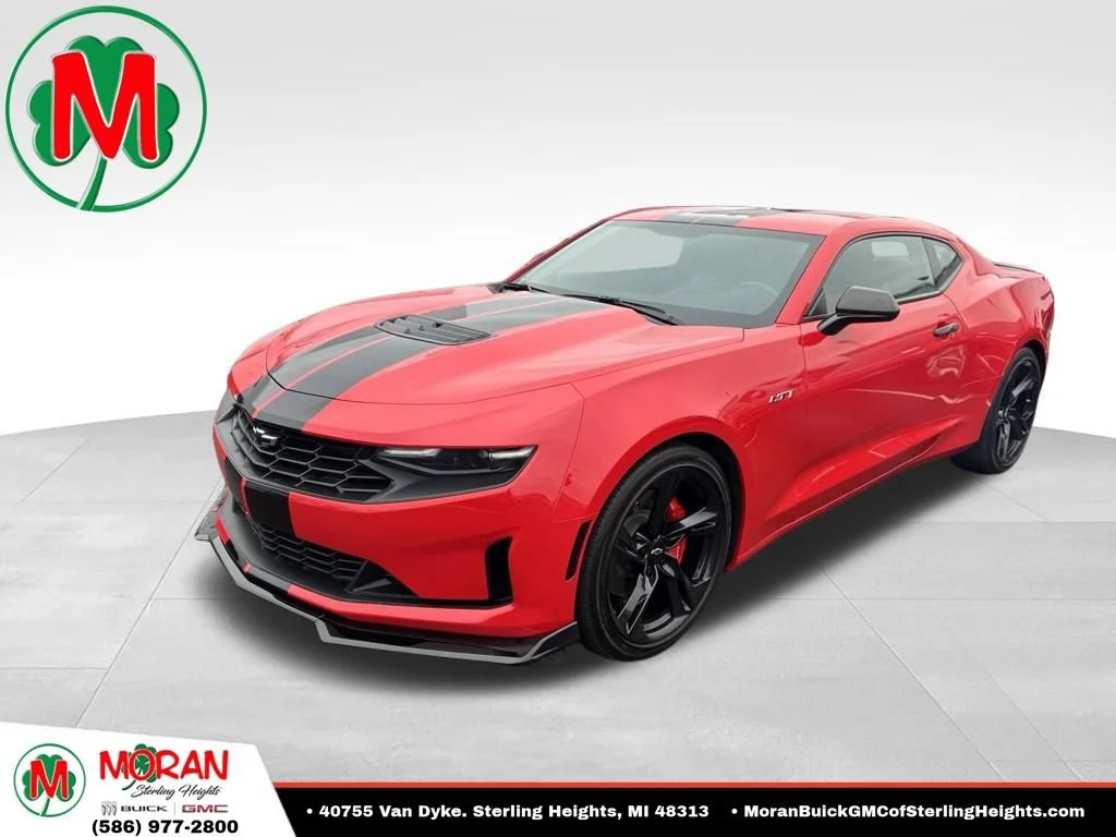 2021 Chevrolet Camaro LT1 RWD photo
