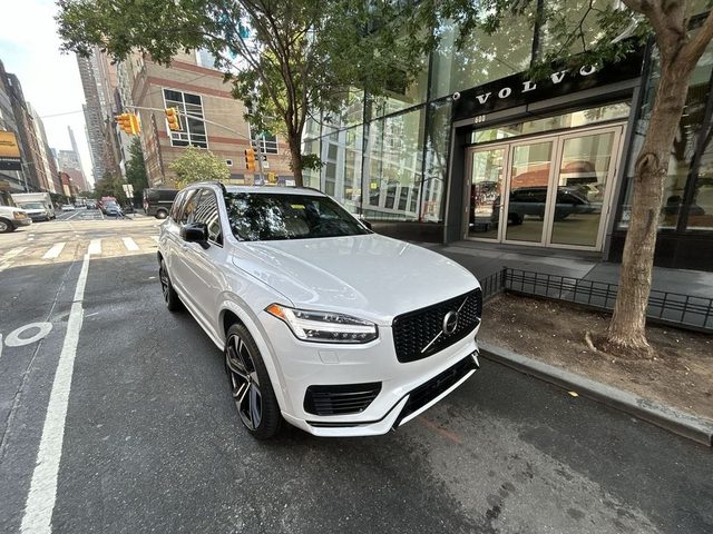 2021 Volvo XC90 R-Design AWD photo