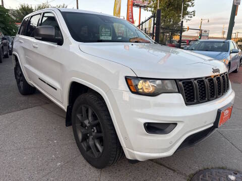 2021 Jeep Grand Cherokee 80th Anniversary 4WD photo