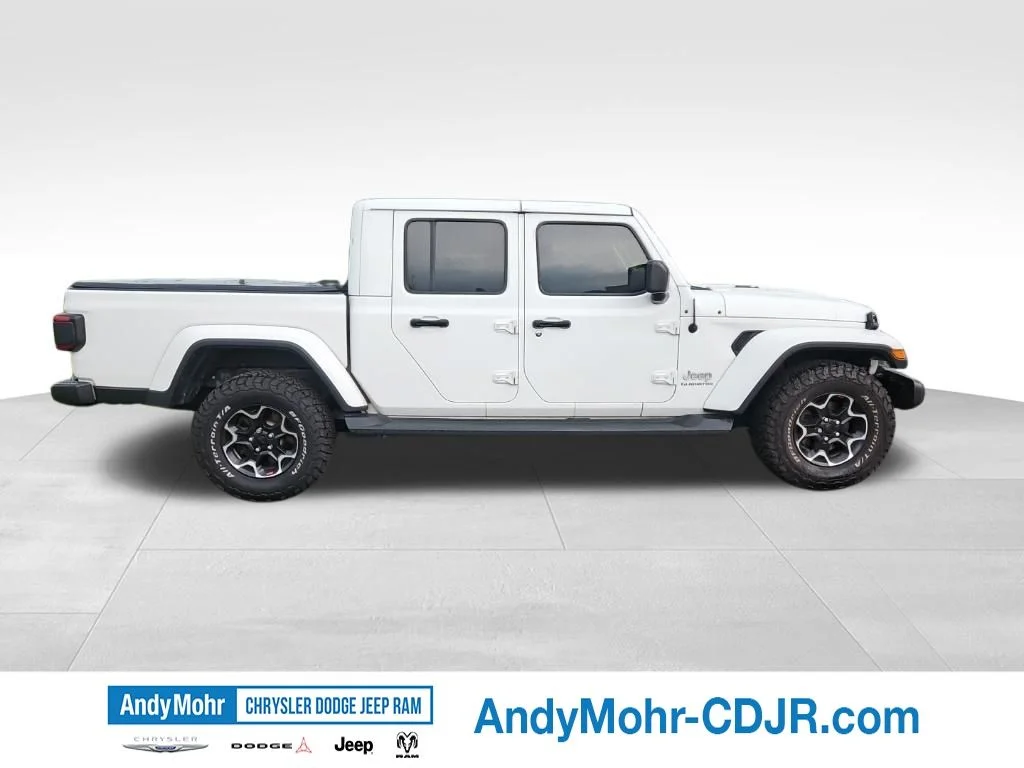 2021 Jeep Gladiator Overland 4WD photo