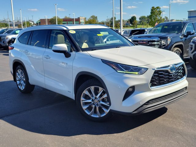 2021 Toyota Highlander Hybrid Limited AWD photo