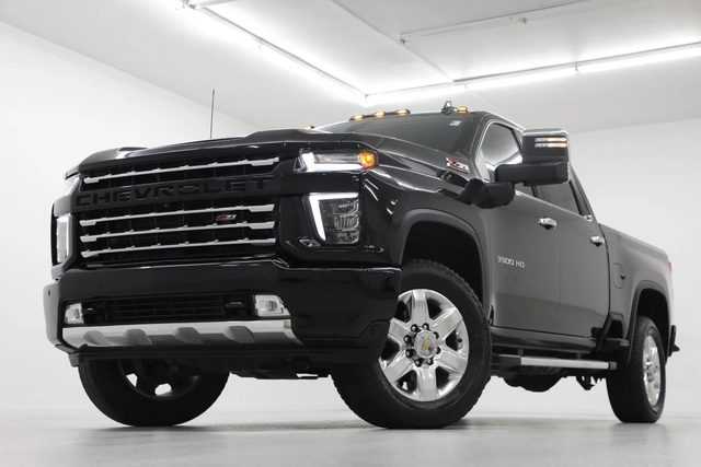 2021 Chevrolet Silverado 3500HD LTZ 4WD photo