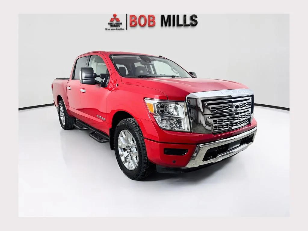2021 Nissan Titan SV 4WD photo