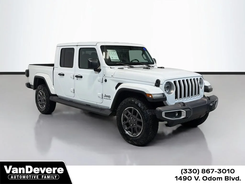 2021 Jeep Gladiator Overland 4WD photo