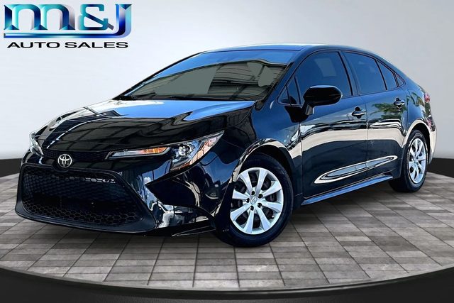 2021 Toyota Corolla LE FWD photo