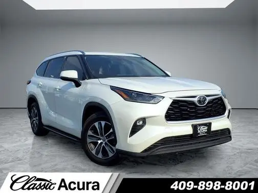 2021 Toyota Highlander XLE FWD photo