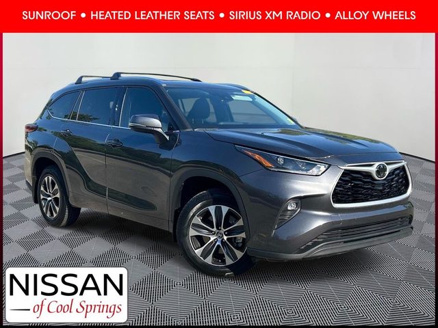 2021 Toyota Highlander XLE FWD photo