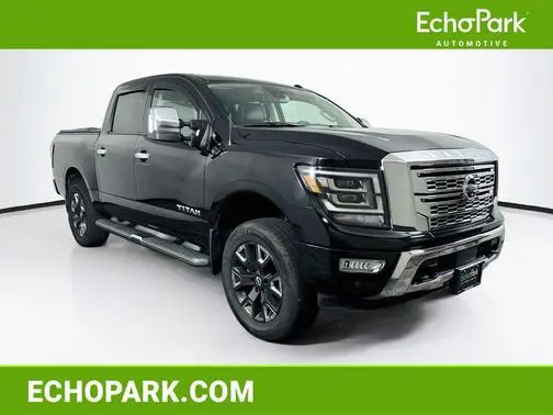 2021 Nissan Titan SL 4WD photo