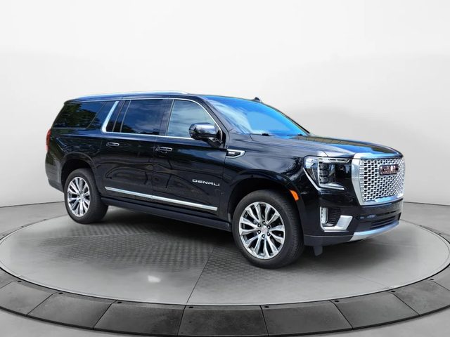 2021 GMC Yukon XL Denali 4WD photo