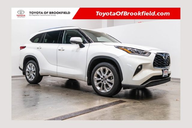 2021 Toyota Highlander Limited AWD photo