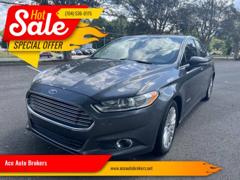 2015 Ford Fusion SE Hybrid FWD photo