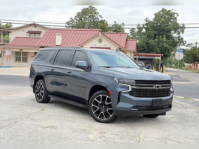 2021 Chevrolet Suburban RST RWD photo