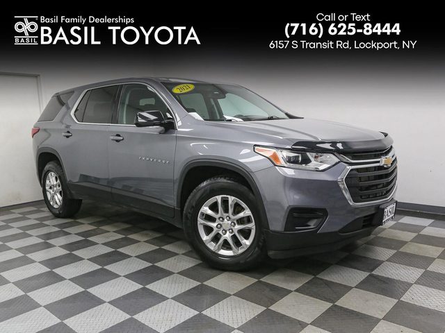 2021 Chevrolet Traverse LS AWD photo