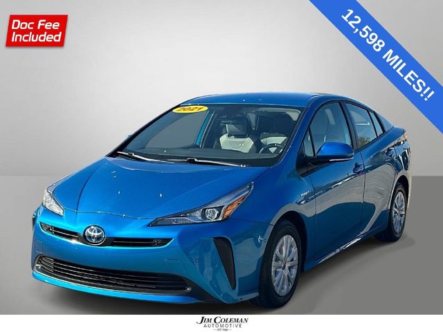 2021 Toyota Prius LE FWD photo
