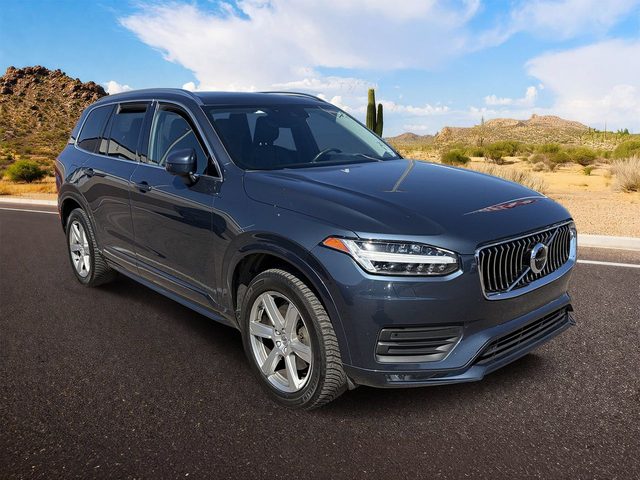 2021 Volvo XC90 Momentum AWD photo