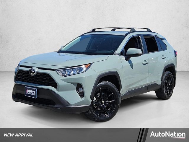 2021 Toyota RAV4 XLE FWD photo