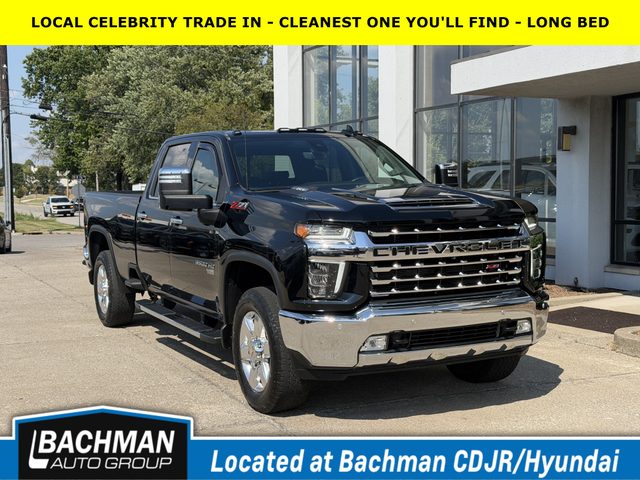 2021 Chevrolet Silverado 3500HD LTZ 4WD photo