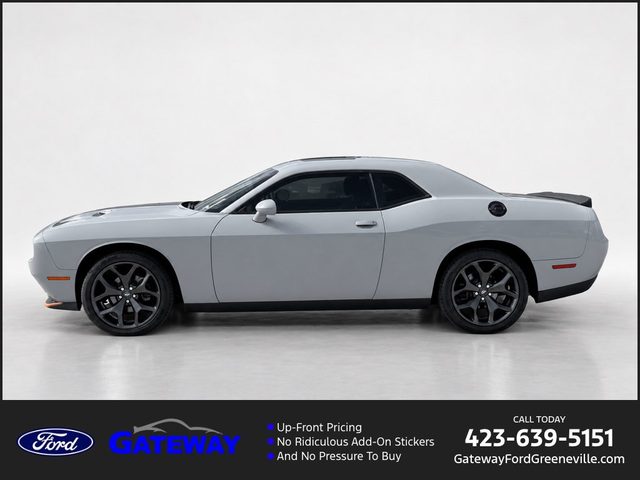 2020 Dodge Challenger SXT RWD photo