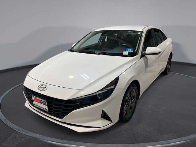 2021 Hyundai Elantra SEL FWD photo