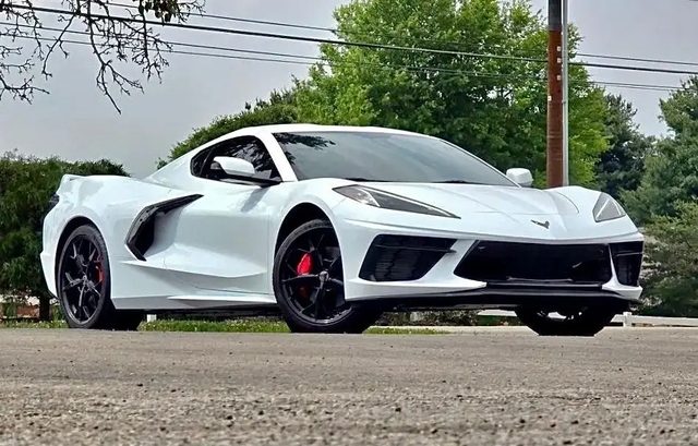 2020 Chevrolet Corvette 3LT RWD photo