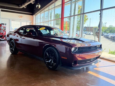 2020 Dodge Challenger SXT RWD photo