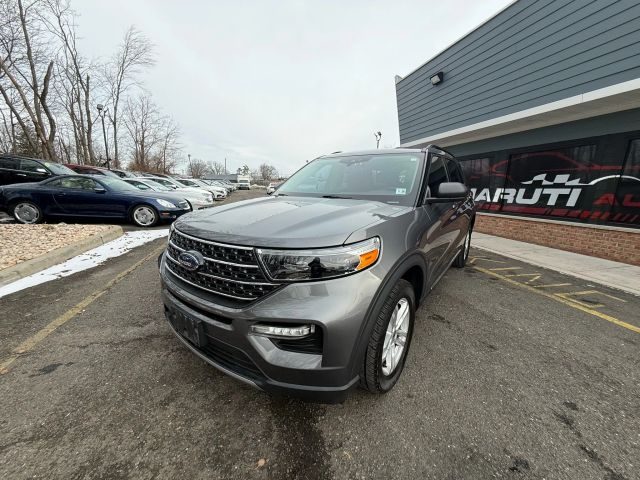 2021 Ford Explorer XLT 4WD photo